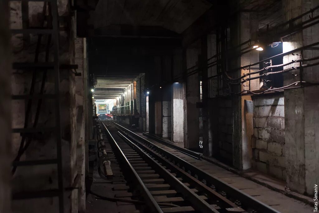 Почему закрыли метро. Перегон между станциями. перегон между станциями партизанская и измайловская. перегон метро между станциями партизанская и измайловская. метро-2 в москве почему закрыли.