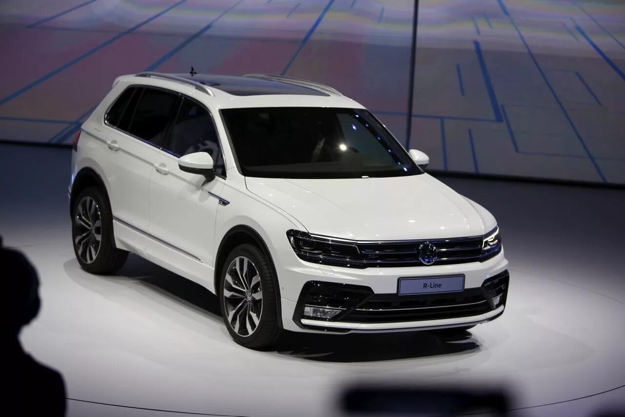 Volkswagen Tiguan r line. Volkswagen Tiguan 2019 r line. Volkswagen Tiguan 2021 r line. Tiguan 2016 r line. Vw r line