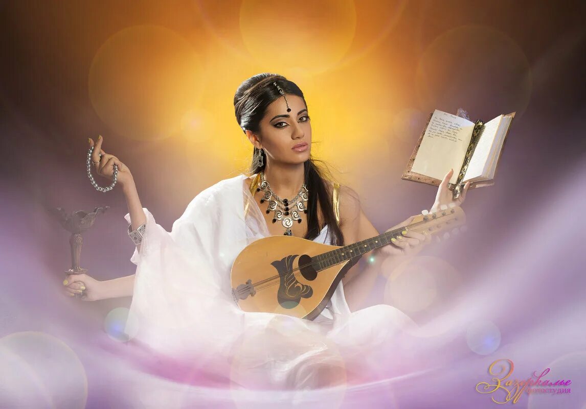 сарасвати клуб романтик. лиам клуб романтики. изабель клуб романтики. брахма и сарасвати. плакаты клуб романтики.