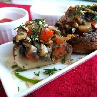 Шампиньоны с мясом и овощами