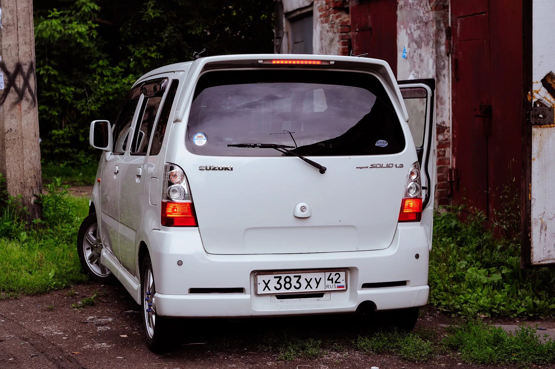 Wagon solio. Сузуки Солио 2000. Suzuki Wagon r Solio. Сузуки вагон р 1998 задние фонари. Suzuki Solio Tuning.