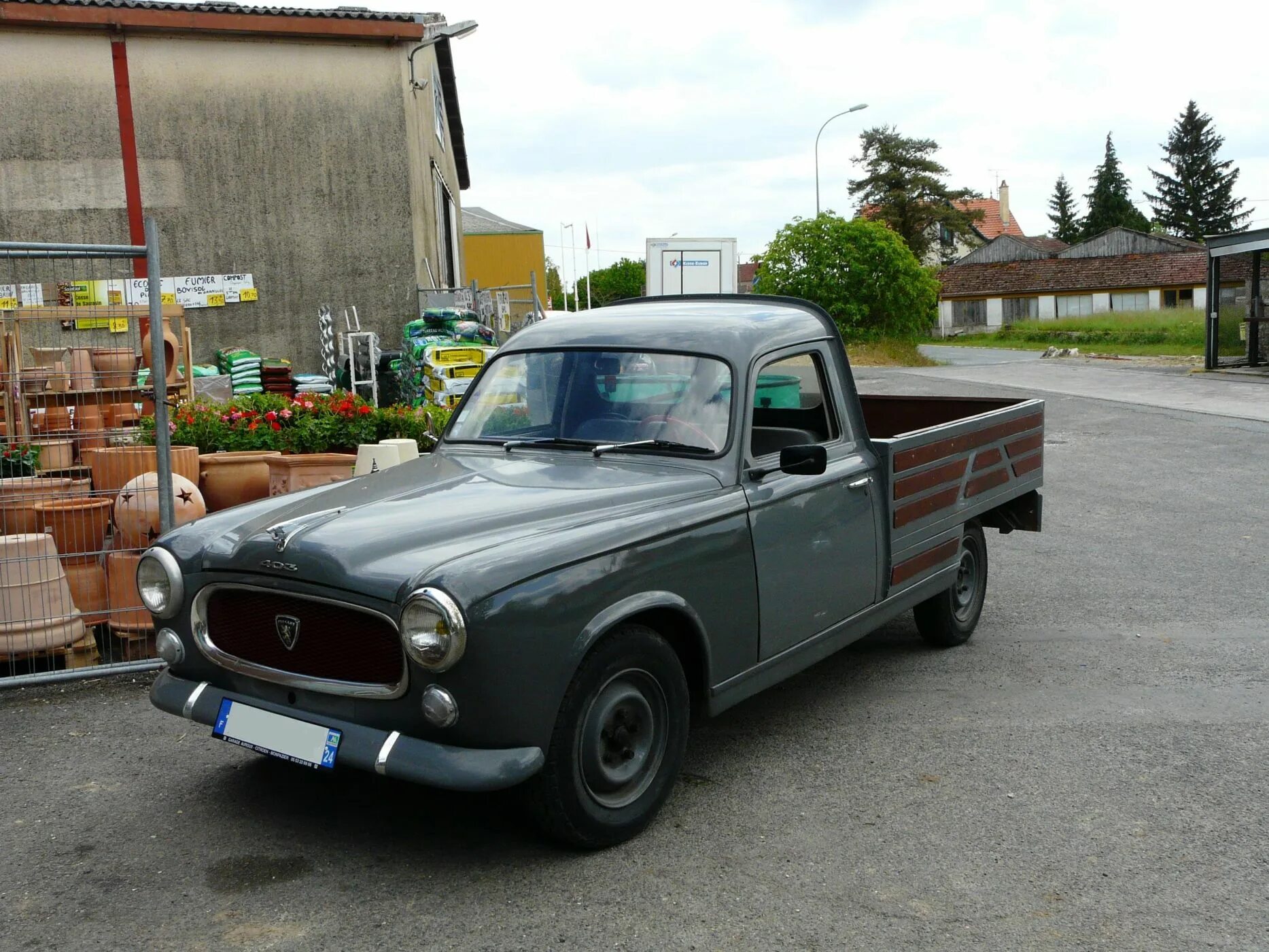 Пикап франция. Peugeot 403 Pickup. Пежо 404 пикап. Пежо пикап 2008. Пежо пикап 2023.