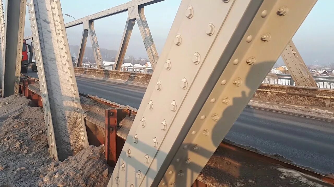 Видео мосты новокузнецк. Кузнецкий мост новокузнецк. Новый пешеходный мост. Байдаевский мост новокузнецк. Дозовский мост новокузнецк.