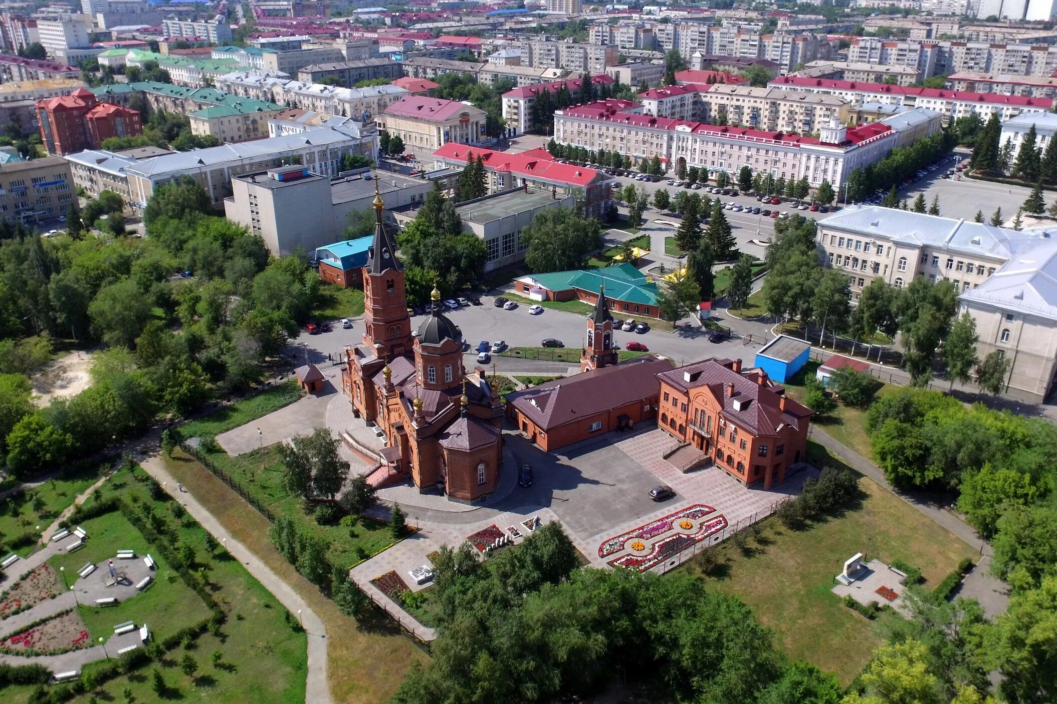 Город Курган Курганская область. Курган столица Зауралья. Курган Курганская область с высоты птичьего полета площадь. Курган центр города. Кто создал курганскую область