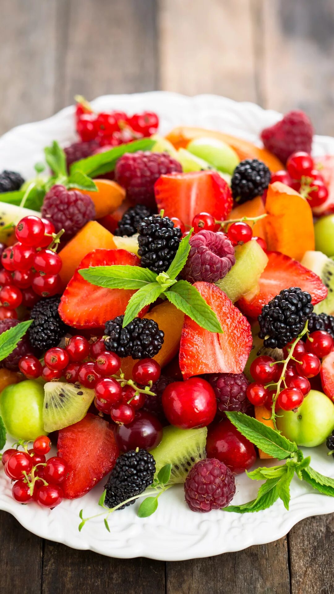 Летний фруктовый. Летние ягоды. Летние фрукты. Красивые фрукты. Вкусные ягоды.