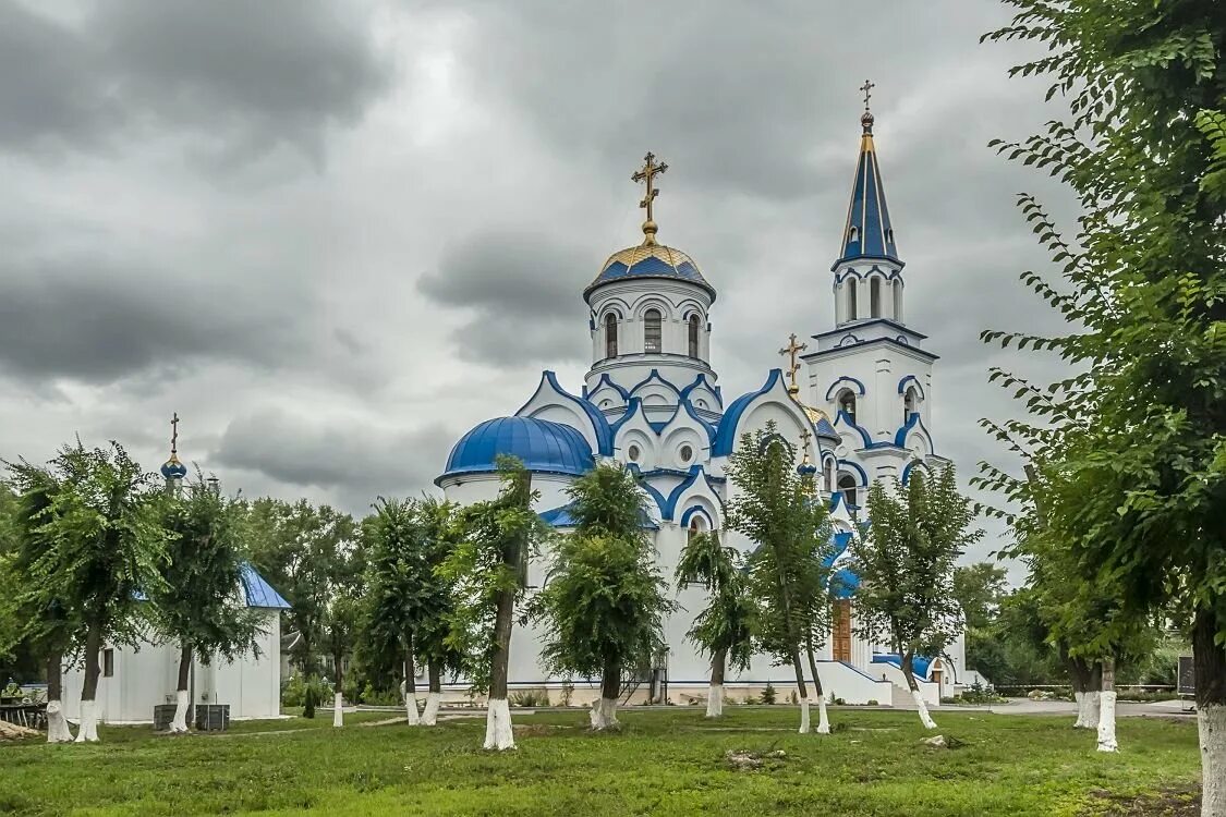 Города которые находятся в воронежской области. Воронеж город Лиски Церковь. Владимировский храм Воронеж.