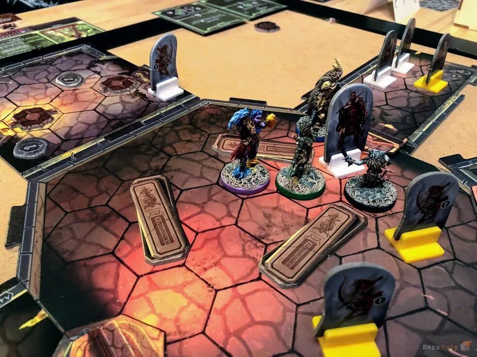 Gloomhaven мрачная гавань. Настолка мрачная гавань. hobby world gloomhaven. мрачная гавань. gloomhaven настольная игра.