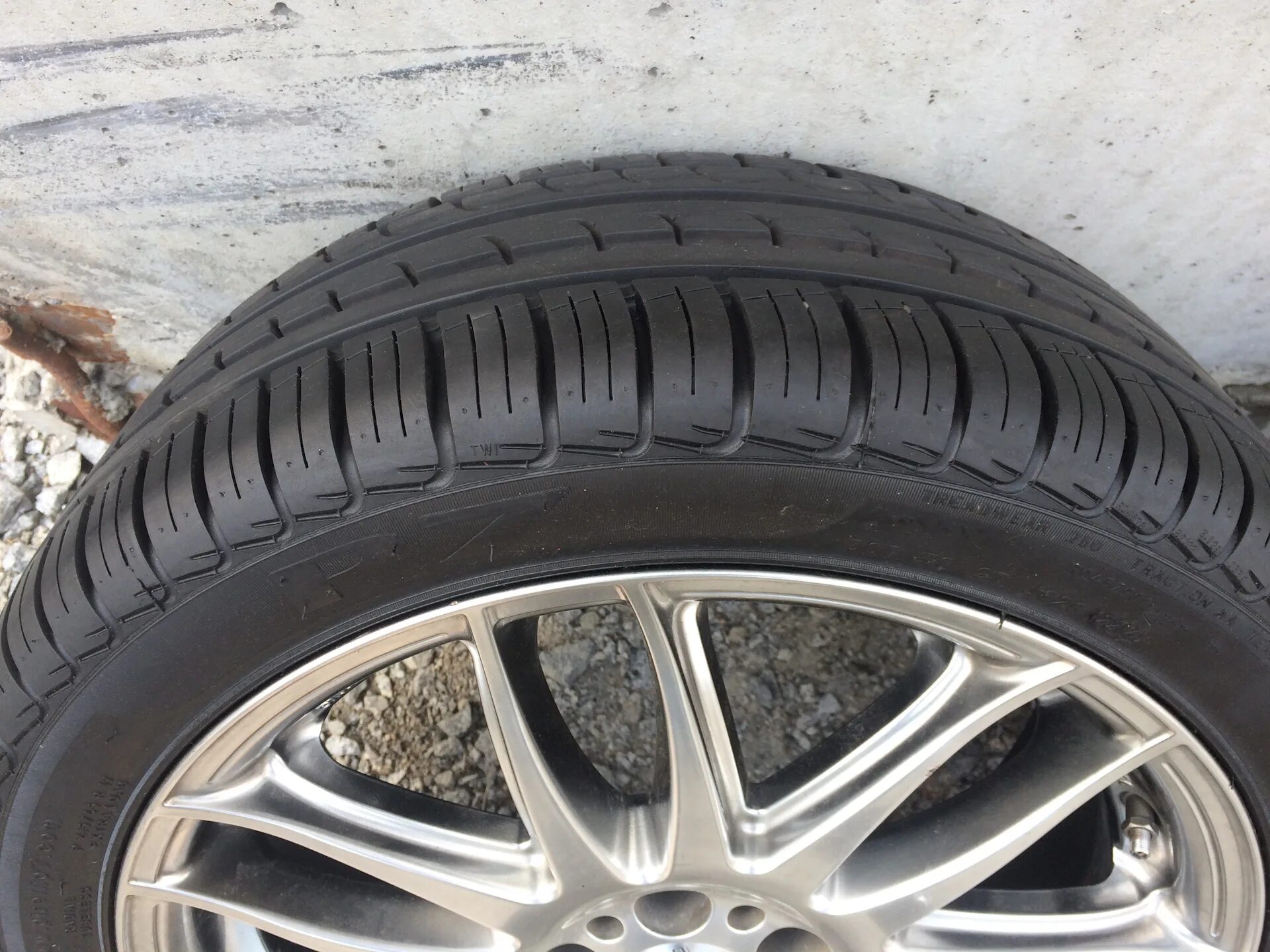 215/45 R17 8j. Шины 215/45 r17. Dynamic r17 215 45. 215/45 R17 диски. Шины р17 215 55