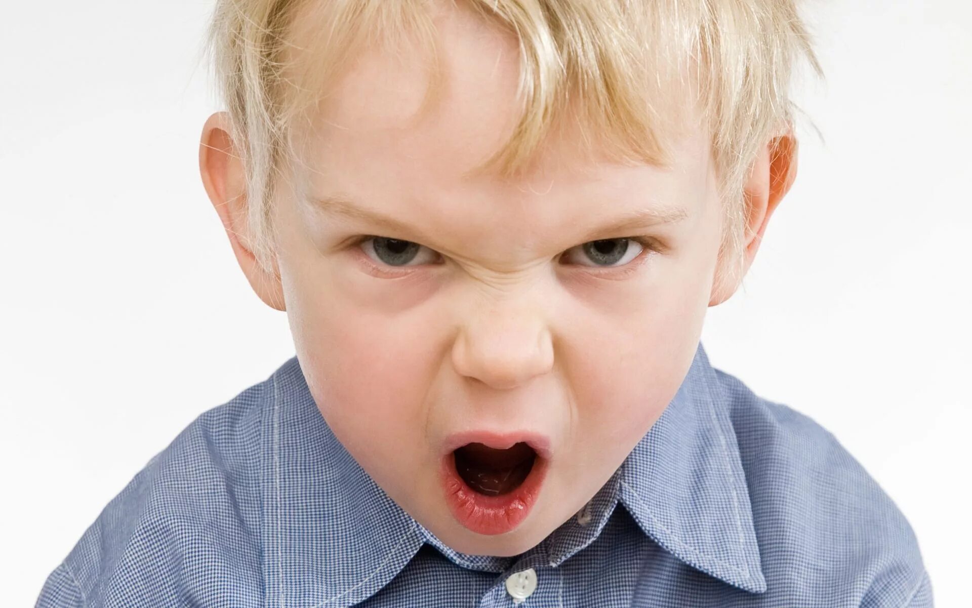 Фото злой девочки. Злиться первый. Эмоции для детей. Злиться первый. Дошкольник злится.