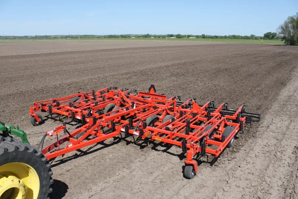 сельскохозяйственная обработка почвы. джон дир культивация. джондире культивация под посев. дисковая борона (лущильник) softer 11. вспашка дискование боронование.