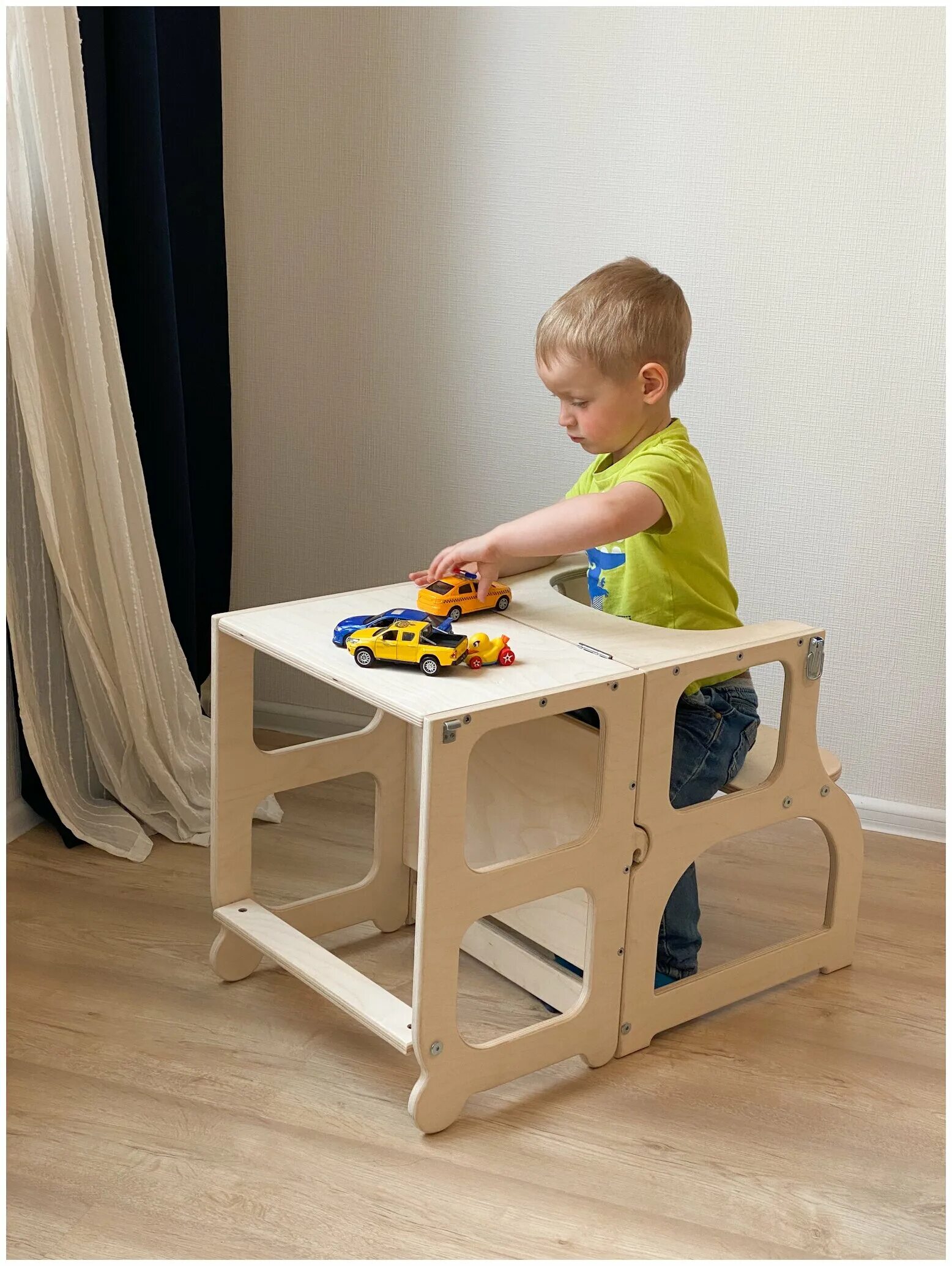 Башня помощника монтессори. Башня помощника монтессори. Башня помощника монтессори. Детский стульчик монтессори башня. Стул башня монтессори.