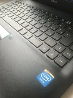 Экран на ноутбук dexp
