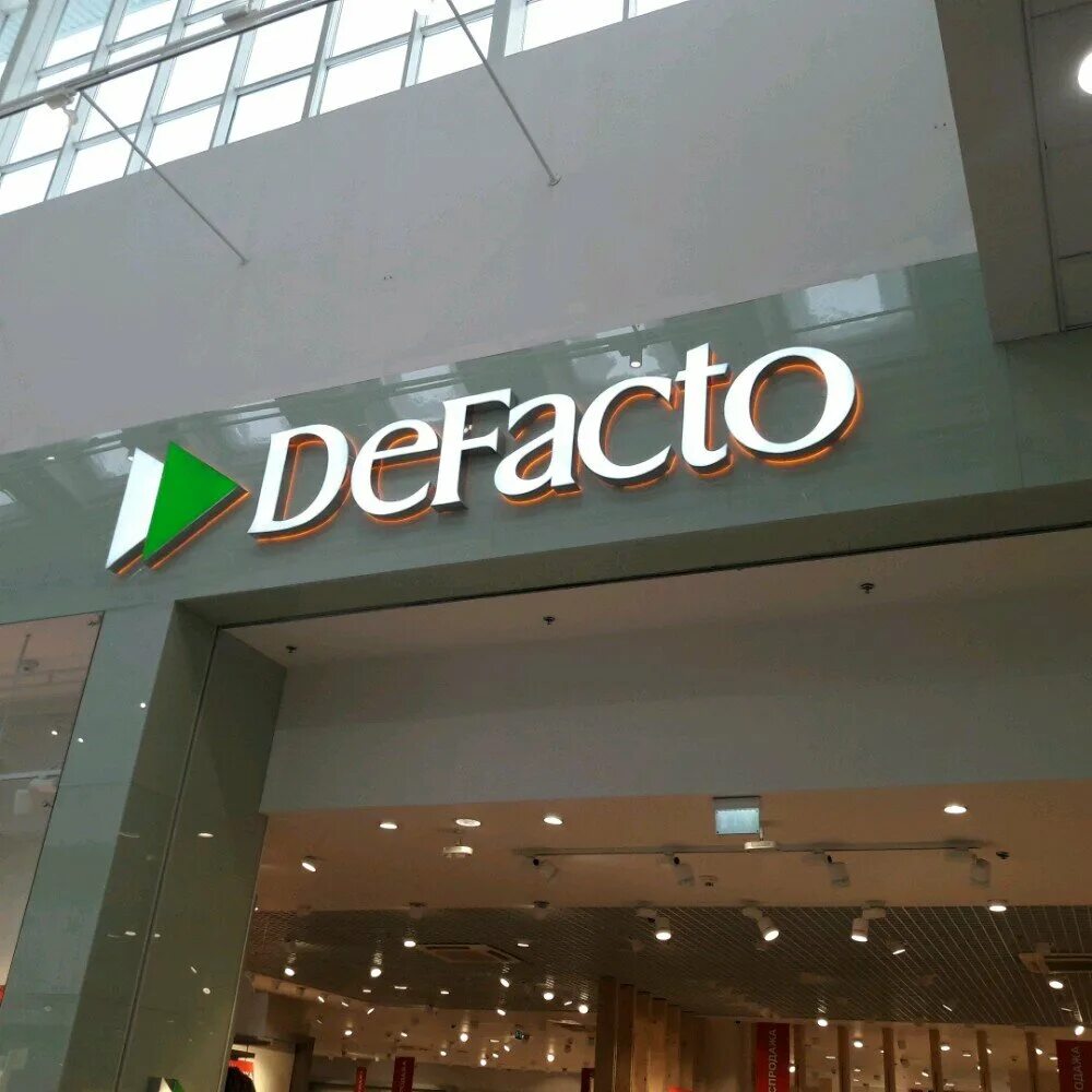 дефакто турция магазин. де факто брест. De facto магазин одежды. Defacto магазин одежды. де факто москва одежда.