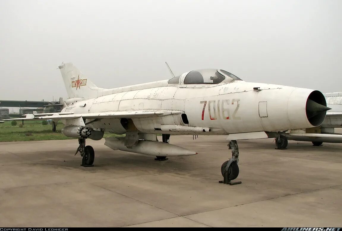 J7 истребитель. Chengdu j-7ii. J-7e. Истребитель j-7g. Jaeco j8