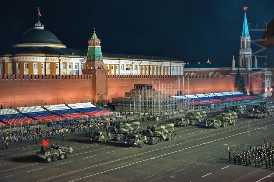 Kremlin 9. Кремль 9 Москва. Московский Кремль парад Победы. Мавзолей Кремль 9. Красная площадь Кремль парад.