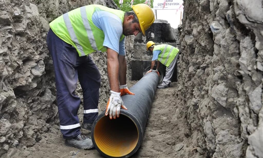 прокладка инженерных сетей. подземная прокладка трубопроводов. реконструкция канализационного коллектора. водопроводные сети. реконструкция системы водоснабжения.