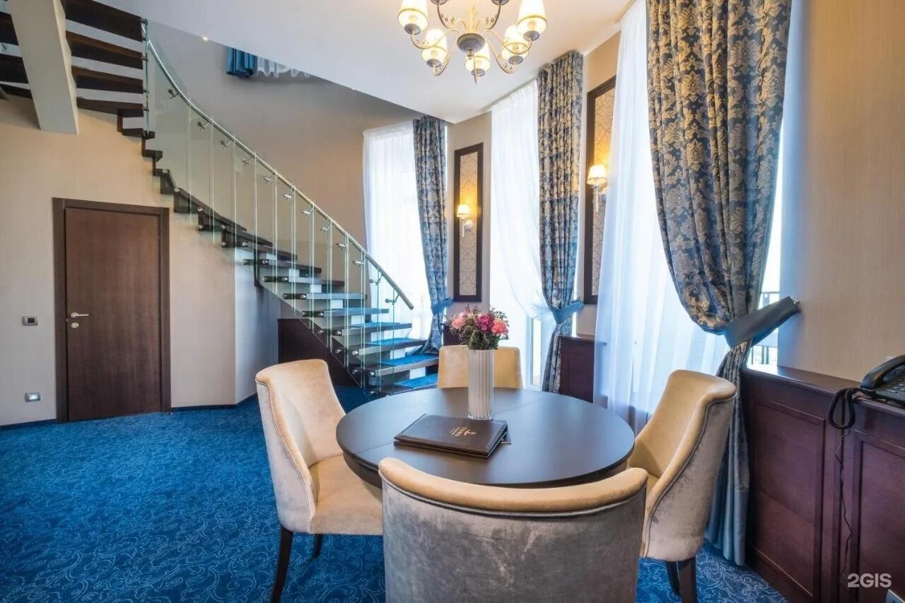 Tom hotel. Гостиница Томь Кемерово. Отель Томь River Plaza. Томь River Plaza Hotel Кемерово. Гостиница Томь Кемерово номера.