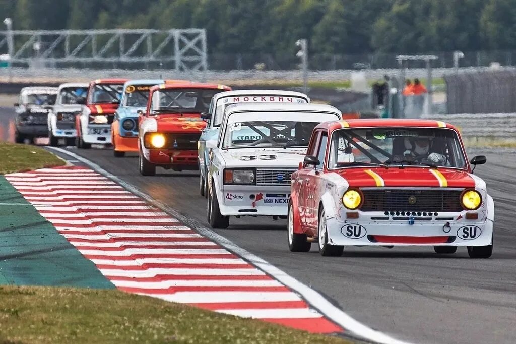 Автоспот ру подержанные. Moscow Classic Grand prix 2019. Moscow Classic Grand prix 2022. Шоссейно-кольцевые гонки автоспорт. Москоу Райс вай.