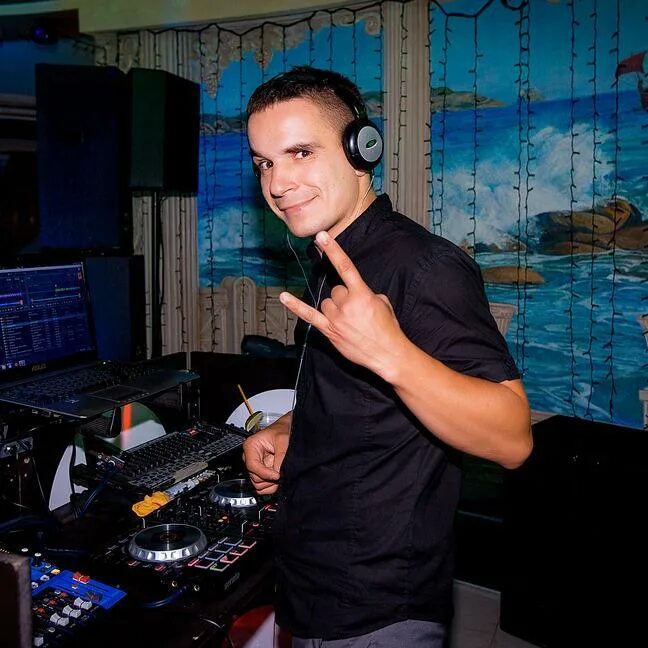 Dj flash. Диджей владимир фигурнов. Nl music. Dj flash. Dj show.