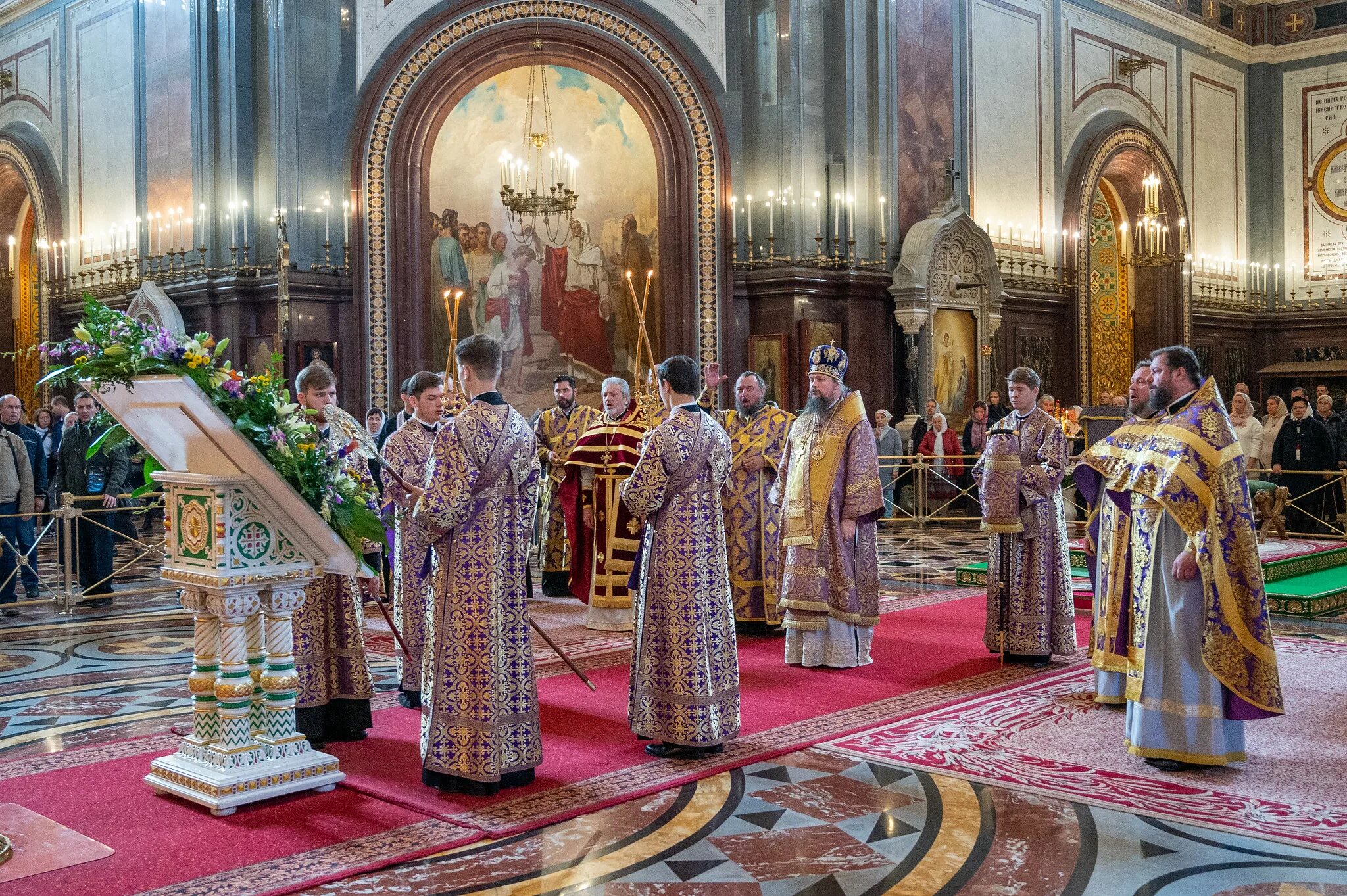 Церковный праздник сегодня 27 февраля. Воздвижение Креста Господня богослужение. ХХС Воздвижение протоиерей. Храм Воздвижения Креста Господня.