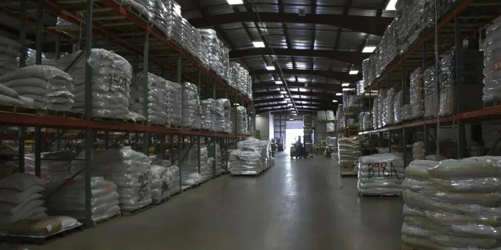 склад мр-1. хранение эфирномасличного сырья. склады предприятий-производителей. склад товаров в китае. сырьевой склад.