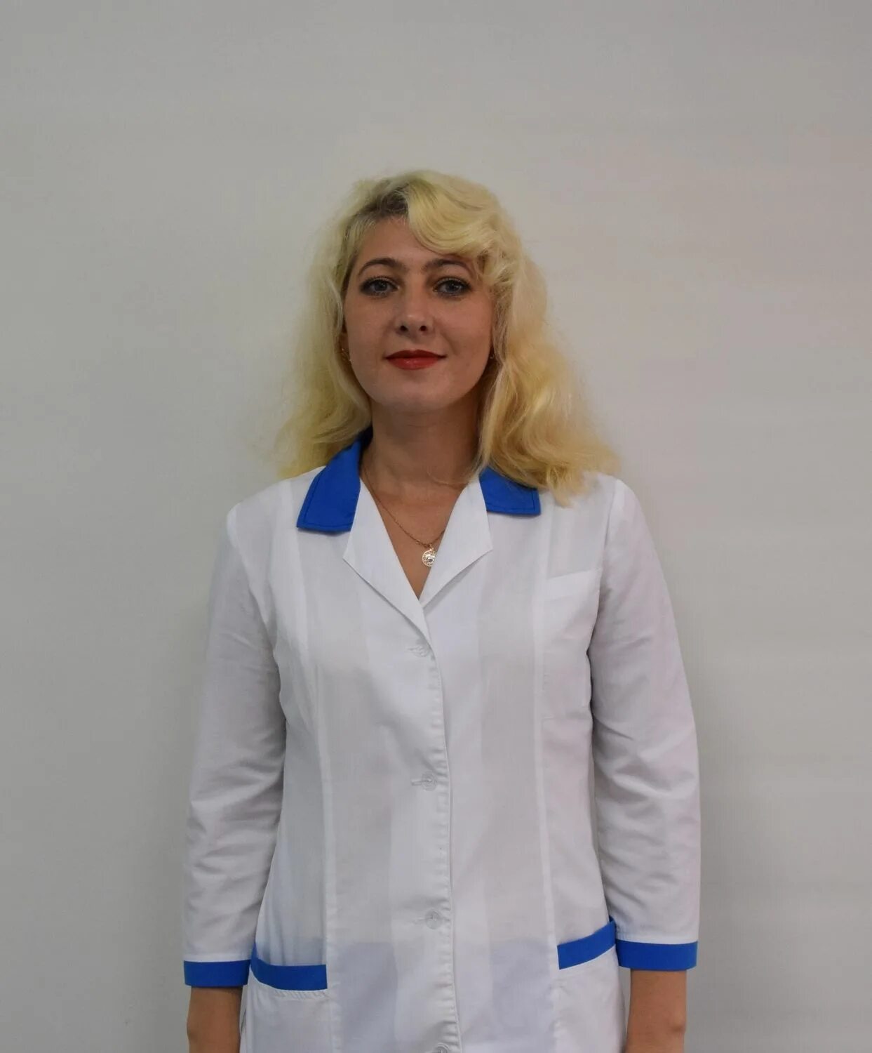 Сестринское дело анапа. Анапа медицинская сестра свистунова. Коллектив медсестер. Комната медицинских сестер. Уколы капельницы на дому.