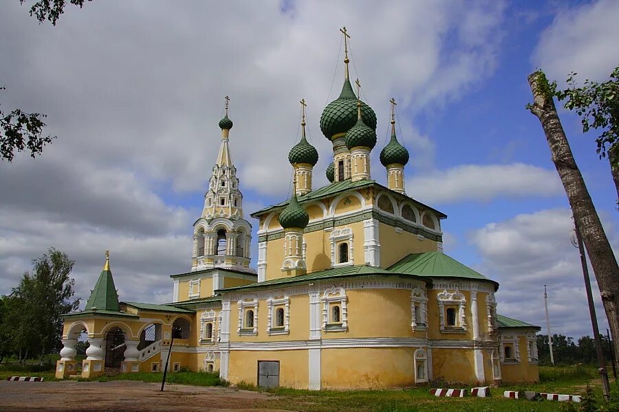 Зарайск храм иоанна предтечи. Михаило-архангельский храм жуковский. Храм иоанна предтечи екатеринбург. Храм предтечи жуковский. Храм предтечи жуковский.