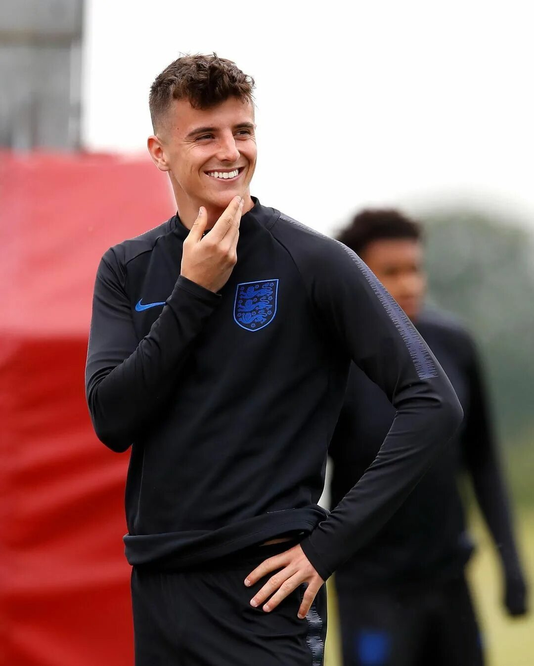 Дэви классен футболист. Football guys. Мужик футболист. Златан ибрагимович торс. Килиан мбаппе футболист.