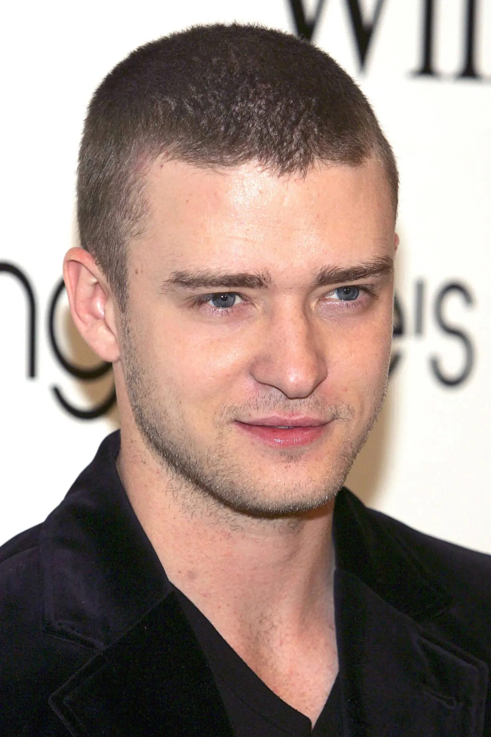 Стрижка 5 апреля. Джастин тимберлейк прическа. тимберлейк buzzcut. джастин тимберлейк короткая стрижка. джастин тимберлейк стрижка под машинку.
