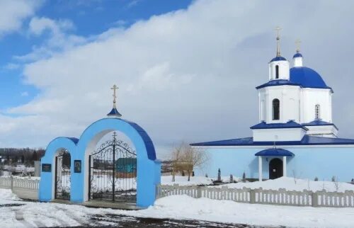 Отец фотий большие извалы липецкая область. Село большие извалы. Казанская церковь елец. Храм большие извалы липецкая область. Дом большие извалы.