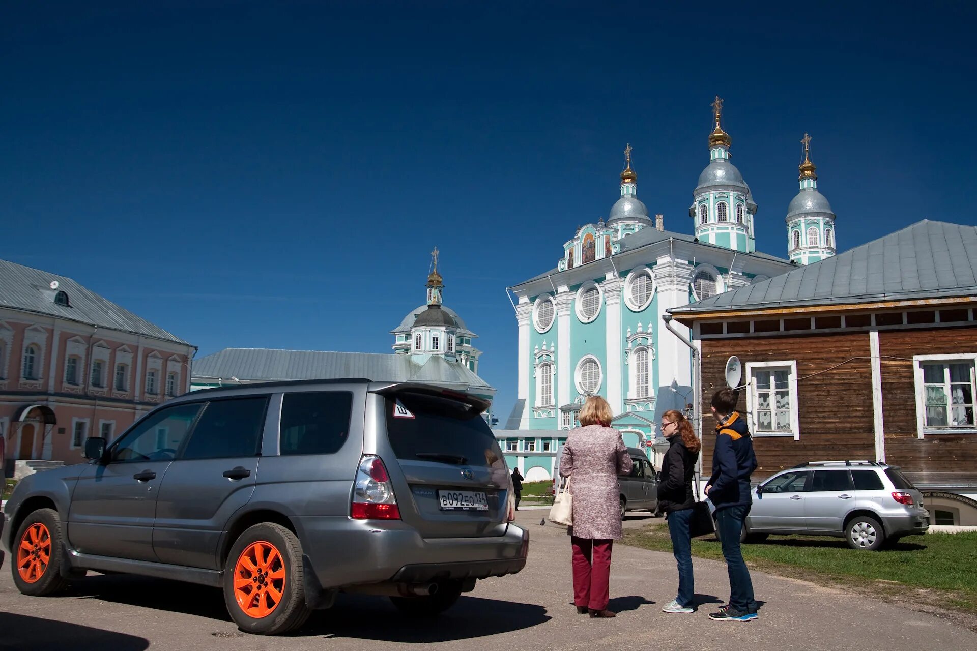 Автомобили бу смоленская область. Москва Смоленск. От Смоленска до Москвы. Машины в Смоленске. До Смоленска на машине.