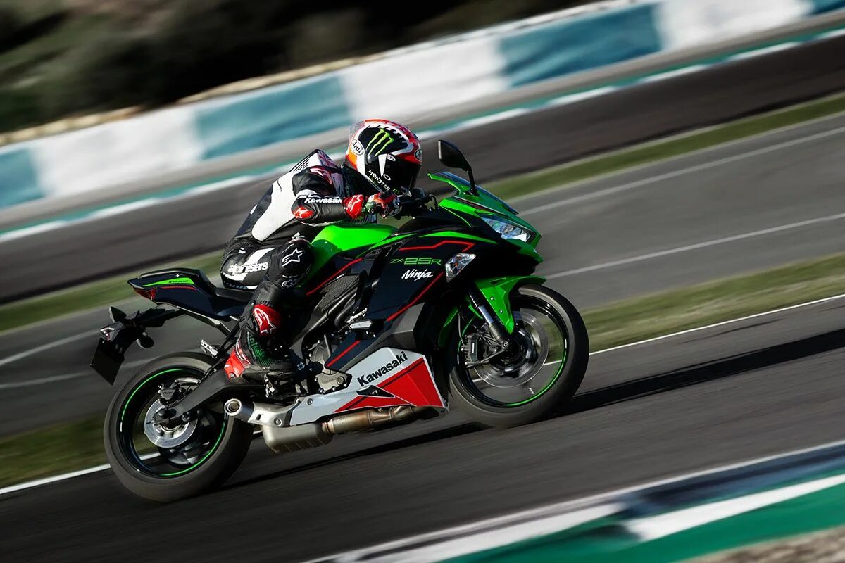 Кавасаки 2022. Ninja h2 sx. Kawasaki ninja 400 2022. Кавасаки 2022. Kawasaki ninja h2 sx.