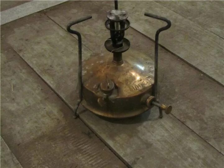 Подчиняет примус. Примус 60-е годы. примус 1930. примус 1920 года. примус 19 век.