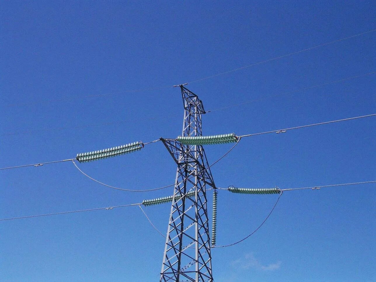 Высоковольтная линия электропередачи постоянного тока (HVDC. Высоковольтная линия постоянного тока Волгоград-Донбасс. Линия электропередачи вл 800 кв. ЛЭП 1100 кв.