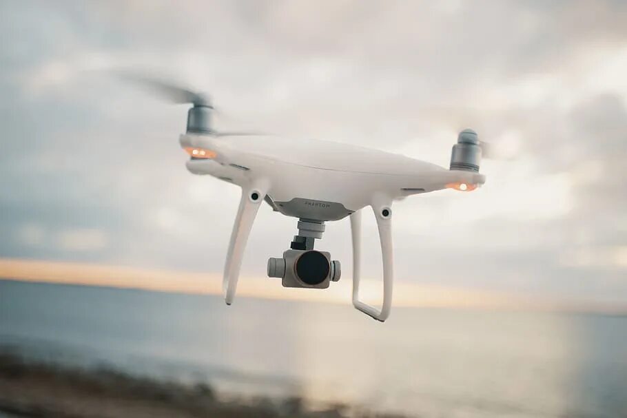 Дрон над морем. Dji x600. dji dron x600 box. дрон 2025 canon. летающая камера.