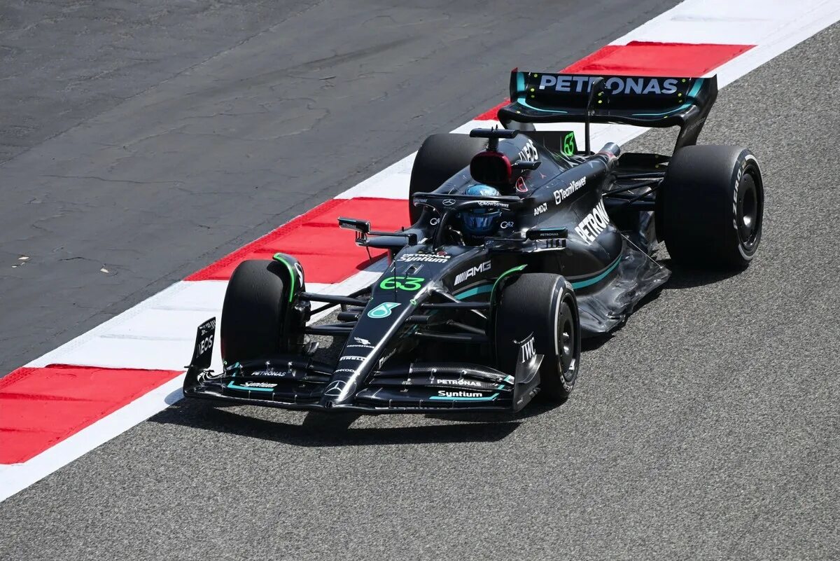 F1 w14 e performance. Mercedes f1 2025. mercedes w14 f1. машина формула 1. формула 1 2025.
