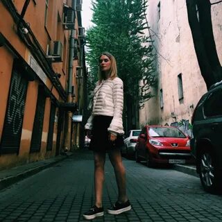 Девушка обладает