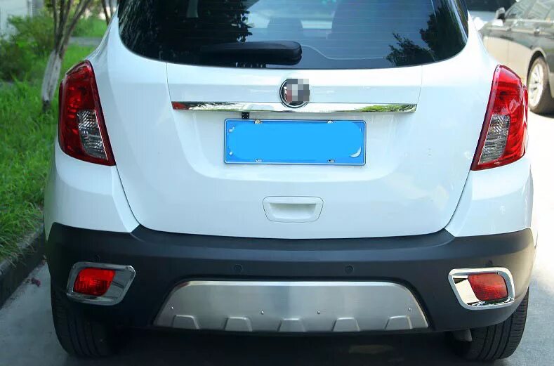 Опель мокка задний. Опель мокка сзади 2012. Хром на опель мокка. Задняя левая дверь опель мокка разбор. Опель мокка 2013 задний ход.