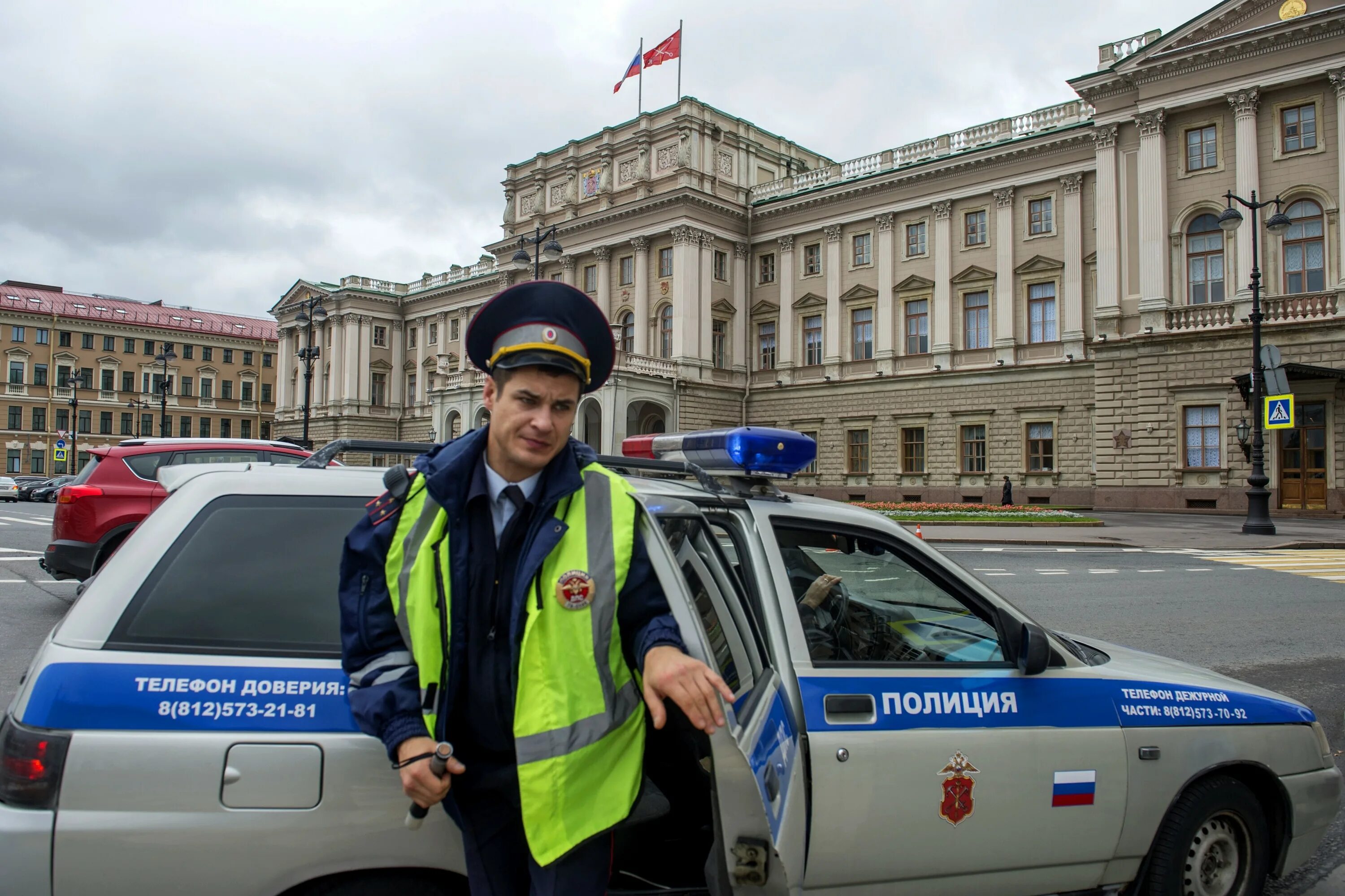 Полиция Санкт-Петербурга. Полиция Питера. Полиция Санк Петербурге. Полицейские машины Санкт-Петербурга. Дпс питера