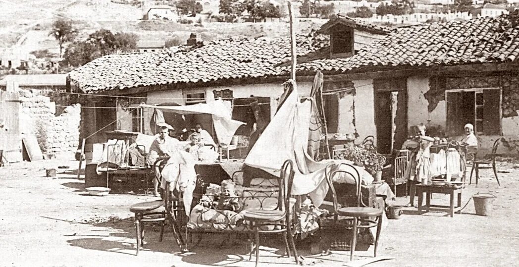 В крыму есть землетрясение. Ялта 1927. большое крымское землетрясение 1927. ялтинское землетрясение 1927. землетрясение в ялте в 1927 году.