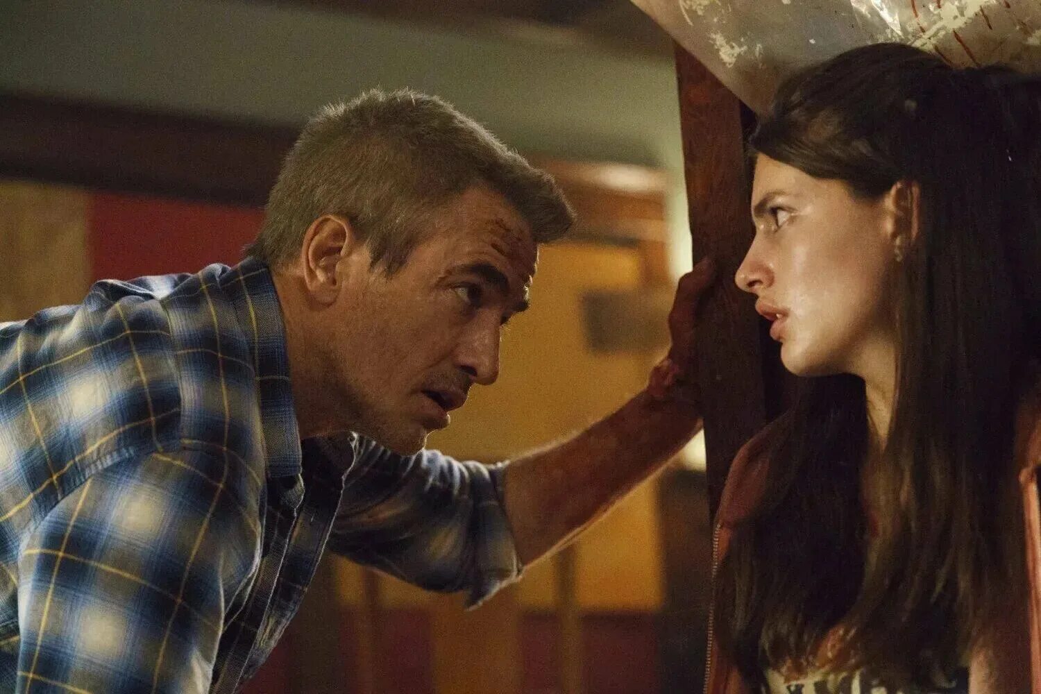 Brie larson trouble with bliss. Детективный сериал ищейка 5 сезон. Бри ларсон в фильме 2010. Стартую с пятой. Блаженство фильм 1997.