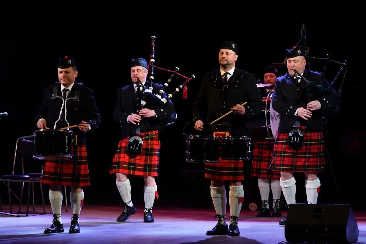 Оркестр волынщиков. Сити пипес оркестр волынщиков. сити пайпс волынщики. группа волынщиков city pipes.