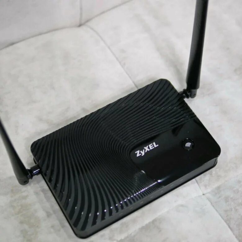 Zyxel keenetic giga 3. Keenetic ultra ii. Zyxel giga iii. Роутер zyxel giga. Wi-fi роутер keenetic giga.