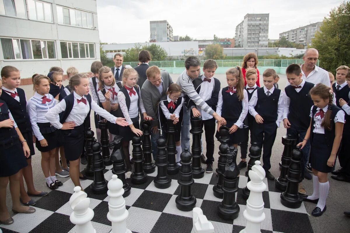 лицей 9 волгоград. мелитополь лицей 9. лицей 9 оренбург. лицей 9 оренбург учителя. лицей 9 асбест.