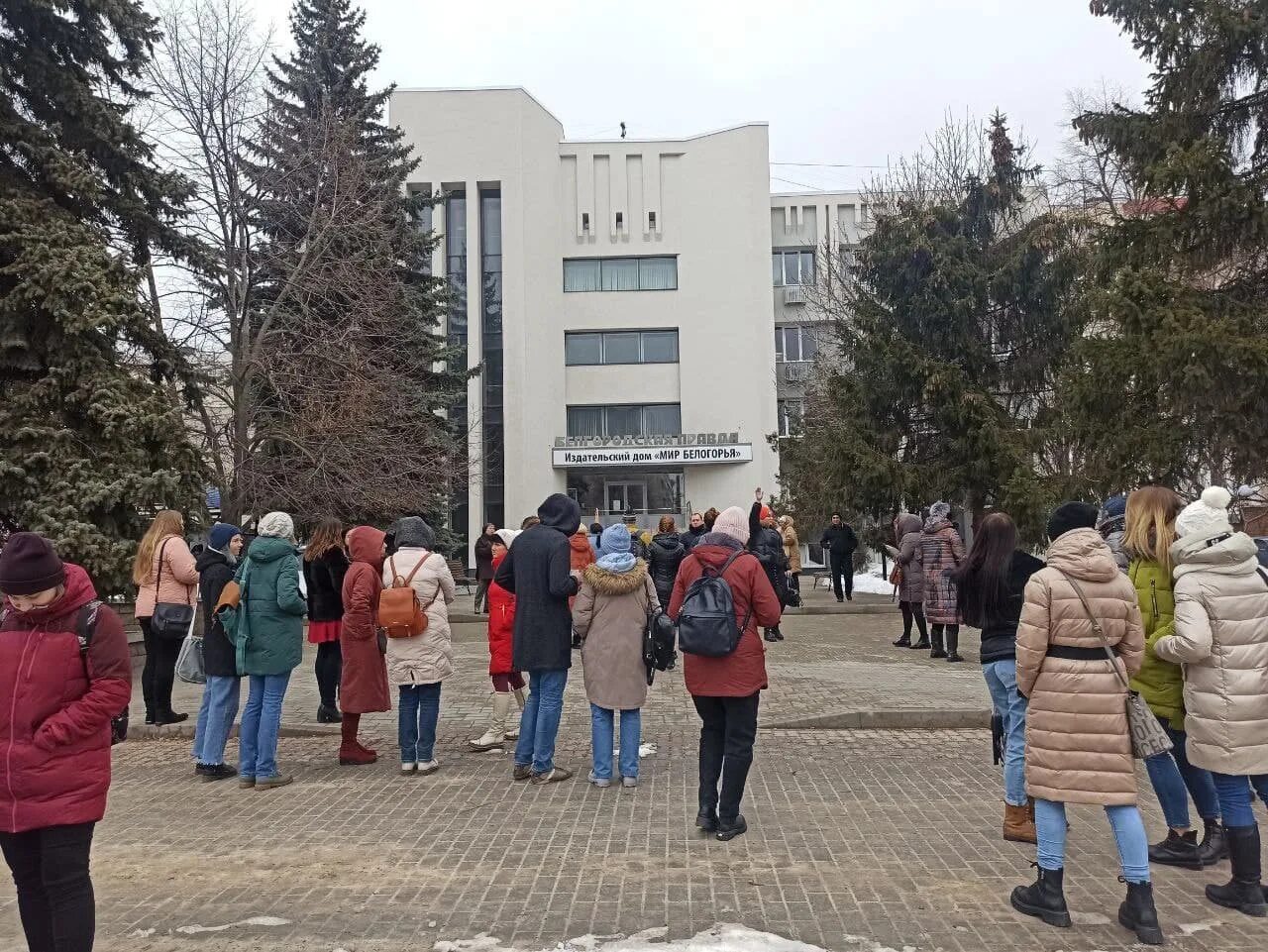 Поступи белгород. Белгород Издательский дом мир Белогорья. Белгород сейчас. Белгород новости. Белгород эвакуация.