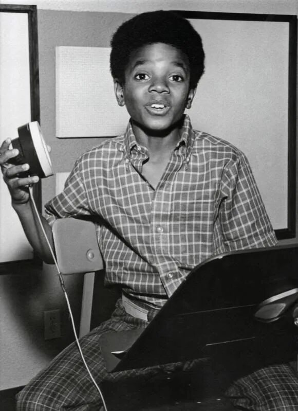 Michael jackson в молодости. Фото майкла джексона в детстве. Michael jackson в детстве. Фото майкла джексона в детстве. Маленький джексон.