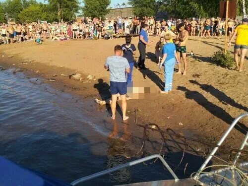 Утонул сегодня. Городской пляж учалы. на суздальском озере утонул молодой человек.