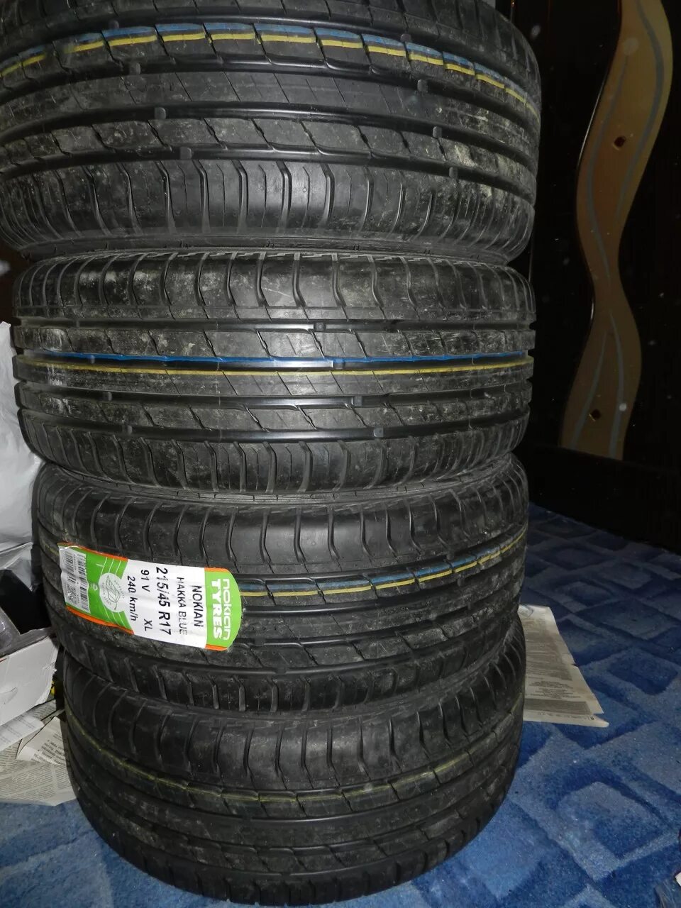 Nokian 215/45/17. 215.45.17hakka Blu. Нокиан Хакка Блю 215/45/17. Хакка Блю 3 225/45/17.