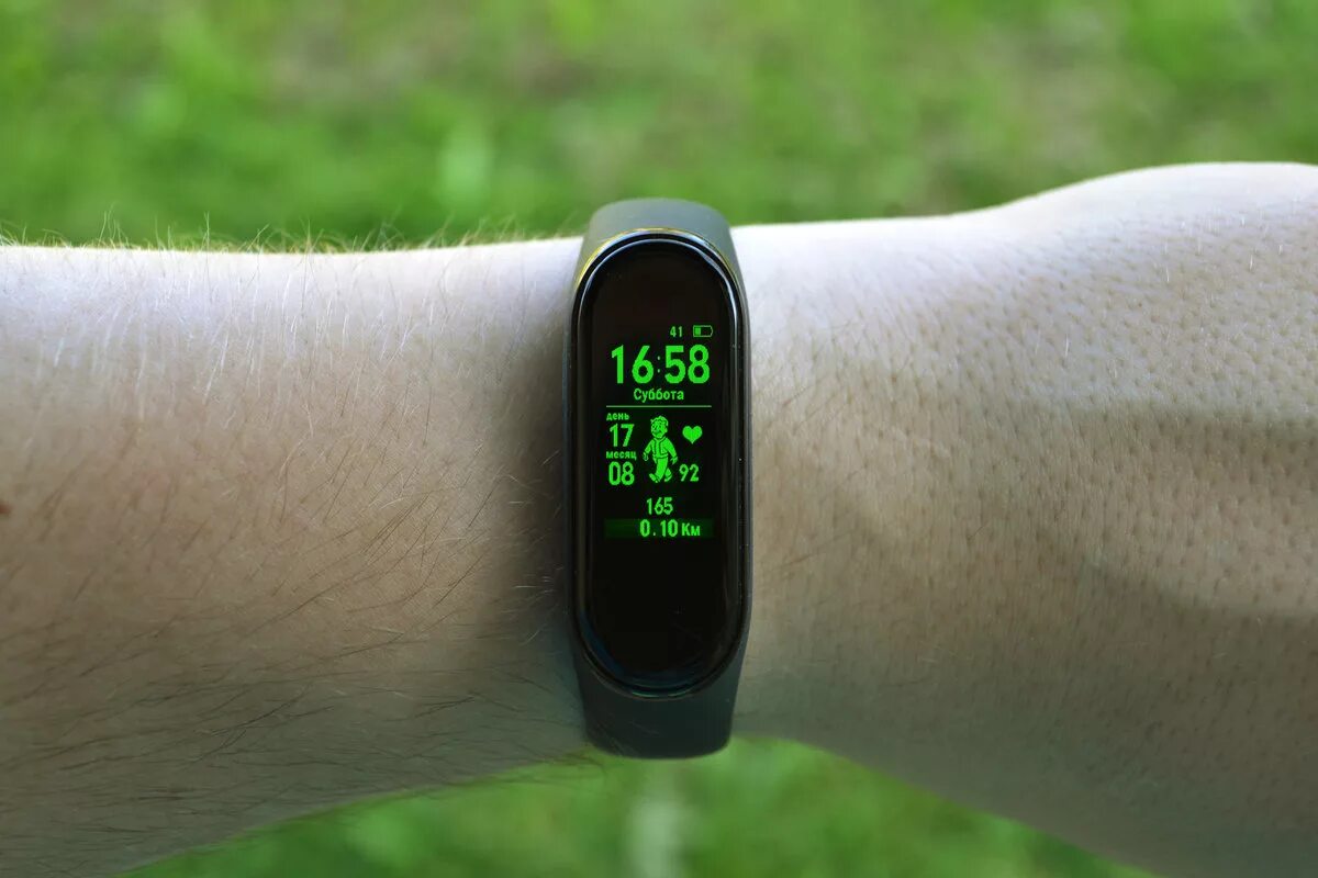 Циферблаты ми 5. Циферблаты для mi Band 4. Xiaomi Smart Band 7 циферблаты. Циферблат Pip boy mi Band 4.