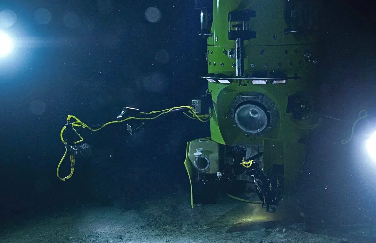 Deepsea challenger батискаф. Самая большая глубина погружения. Батискаф в марианской впадине. Самая большая глубина погружения. Батискаф триест марианская впадина.